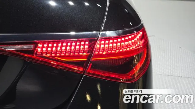 Mercedes-Benz S-Class — Фото автомобиля 23