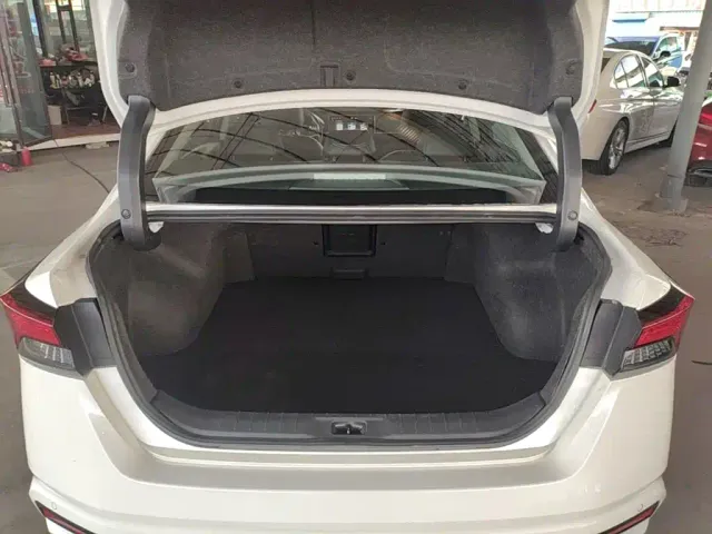 Nissan Teana — Фото автомобиля 14