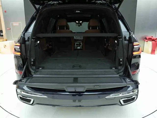 BMW X7 — Фото автомобиля 23