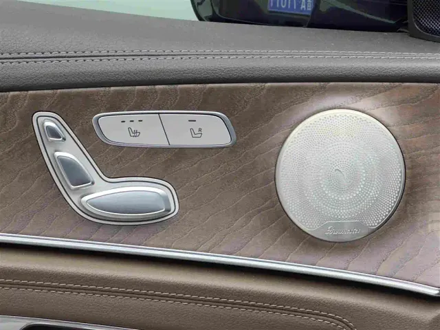 Mercedes-Benz E-Class — Фото автомобиля 15