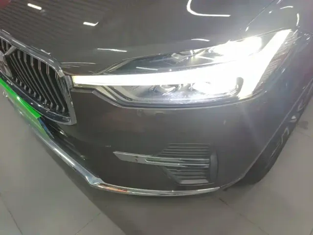 Volvo XC60 — Фото автомобиля 23