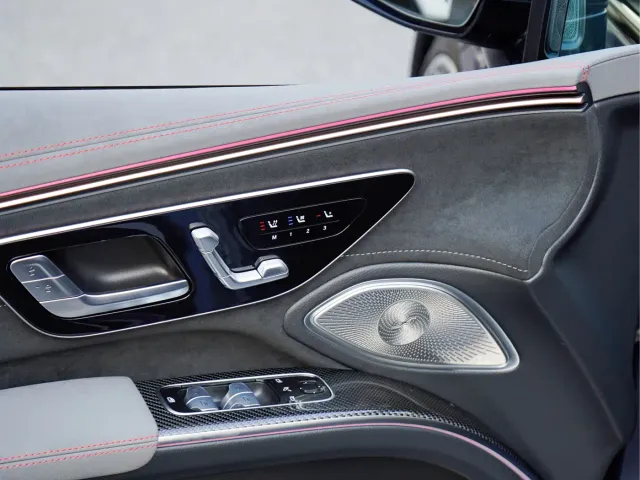 Mercedes-Benz EQS AMG — Фото автомобиля 10