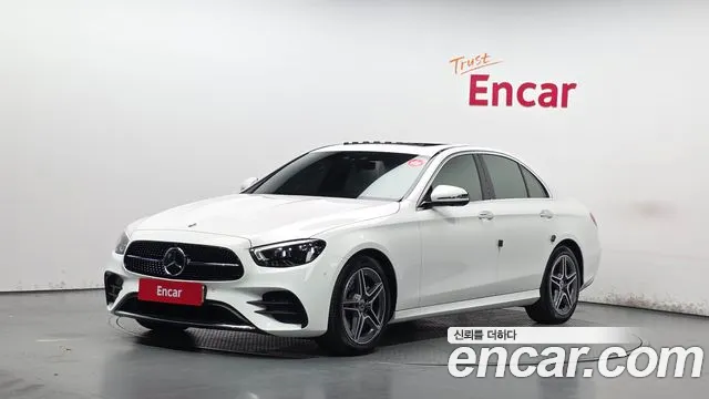 Фотография автомобиля — Mercedes-Benz E-Class