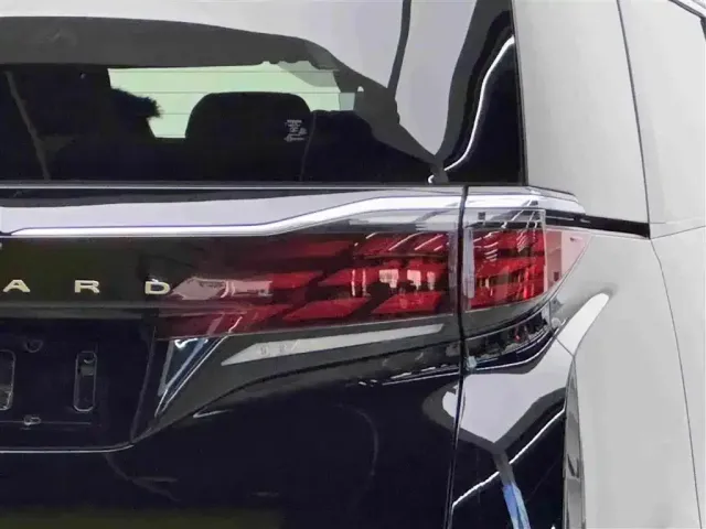 Toyota Alphard — Фото автомобиля 6
