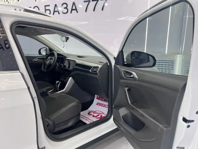 Volkswagen T-Cross — Фото автомобиля 17