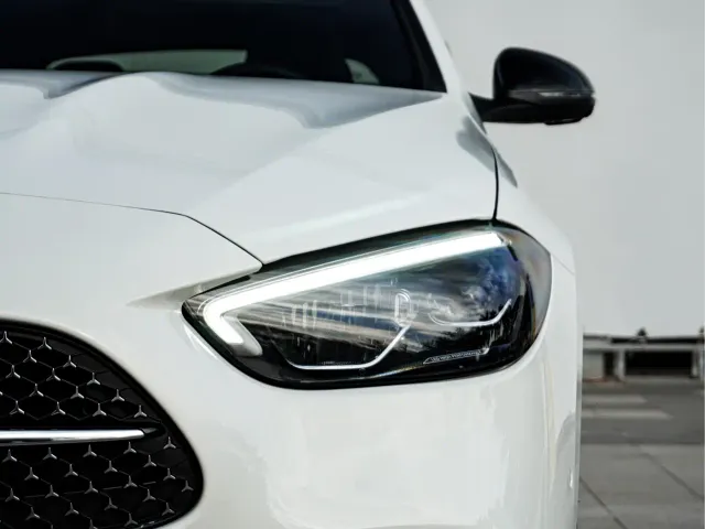 Mercedes-Benz C-Class — Фото автомобиля 3