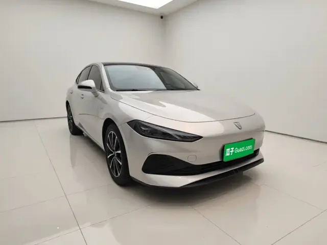 Roewe D7 — Фото автомобиля 3