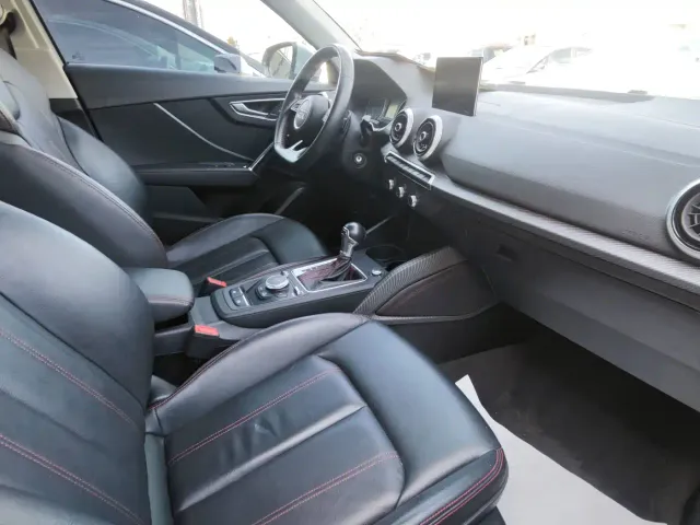 Audi Q2L — Фото автомобиля 12