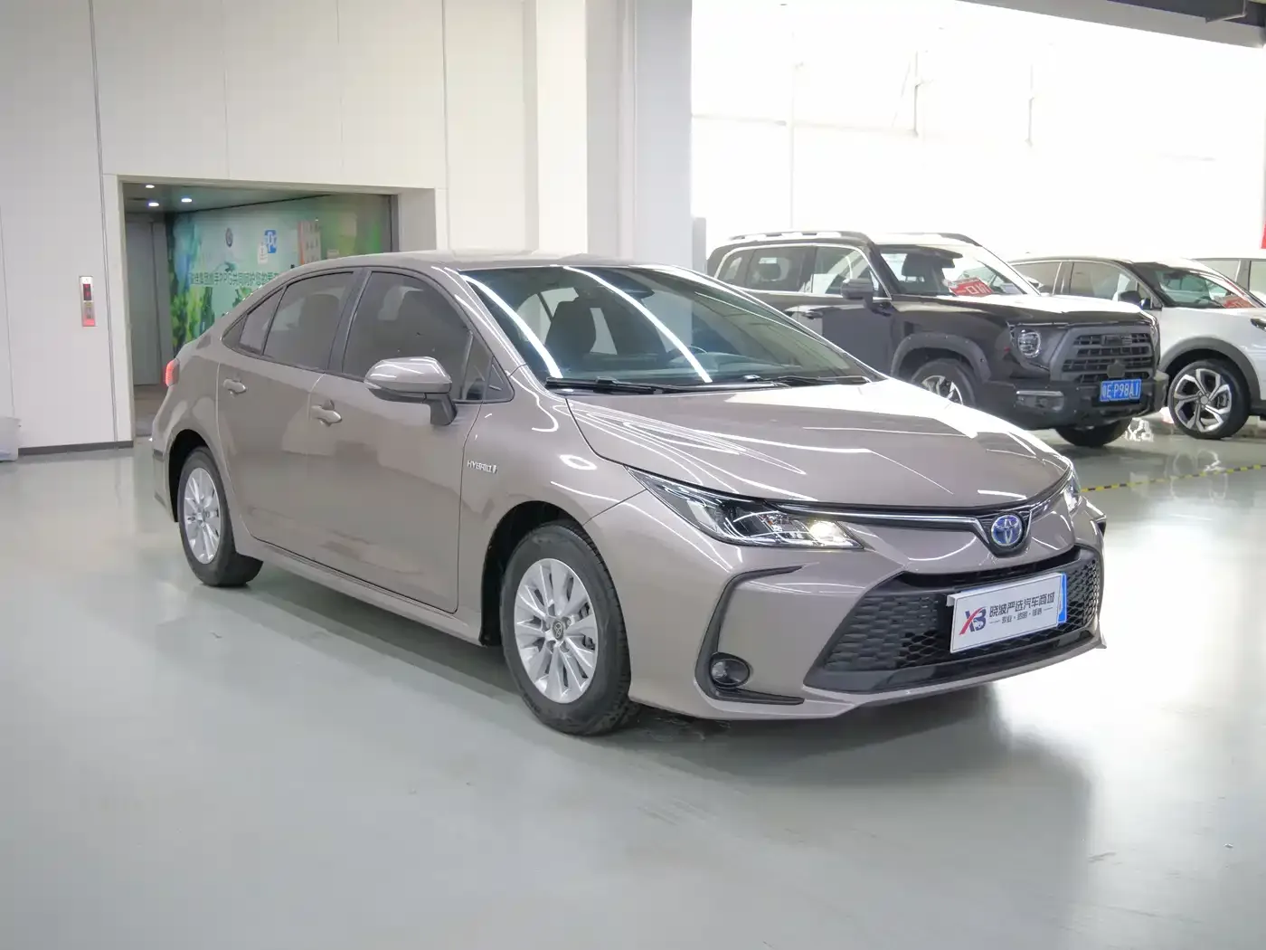 Toyota Corolla 2023 1.8L Smart Hybrid Dual Engine Pioneer Edition — Фото автомобиля 3