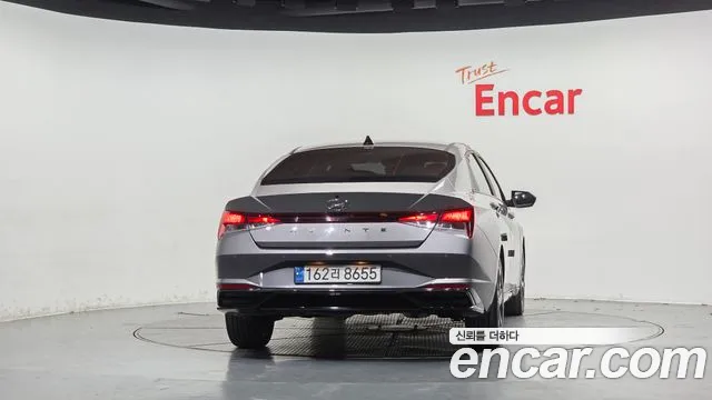 Hyundai Avante — Фото автомобиля 4