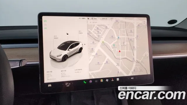 Tesla Model Y — Фото автомобиля 12