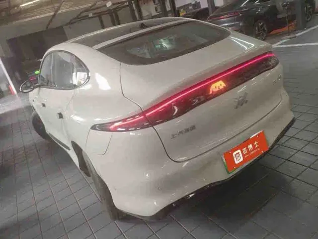 IM Motors LS6 — Фото автомобиля 4