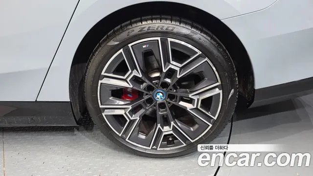 BMW 5-Series — Фото автомобиля 15