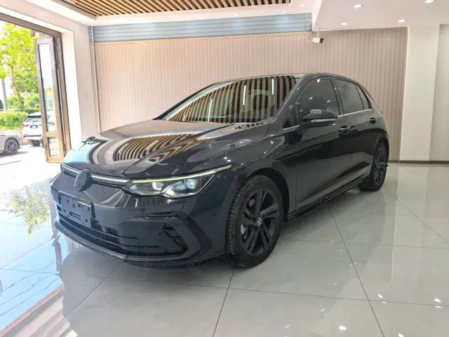 Фотография автомобиля — Volkswagen Golf