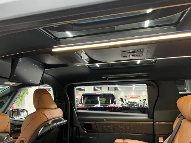 Toyota Vellfire — Фото автомобиля 8