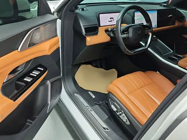 Xpeng G9 — Фото автомобиля 15