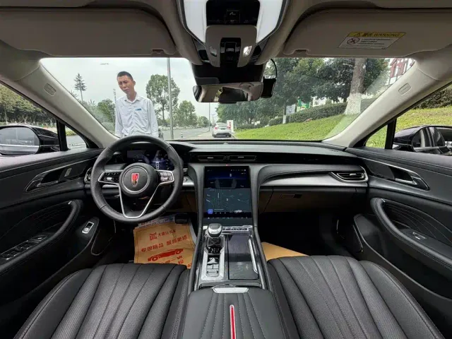 Hongqi H5 — Фото автомобиля 11