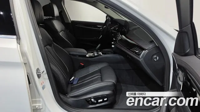BMW 5 Series G30 — Фото автомобиля 26