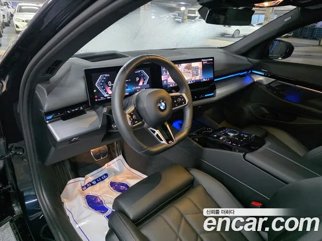 BMW 5-Series — Фото автомобиля 12