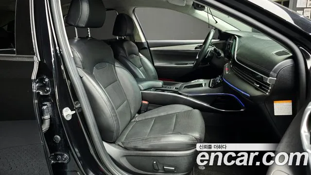 Hyundai Grandeur Grandeur (New) Hybrid — Фото автомобиля 16
