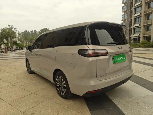 Wuling Starlight 730 — Фото автомобиля 4