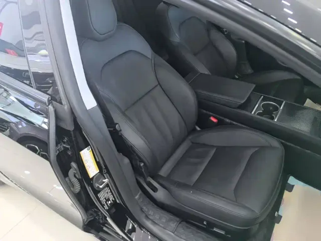 Tesla Model 3 — Фото автомобиля 24