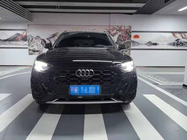 Audi Q5L — Фото автомобиля 2