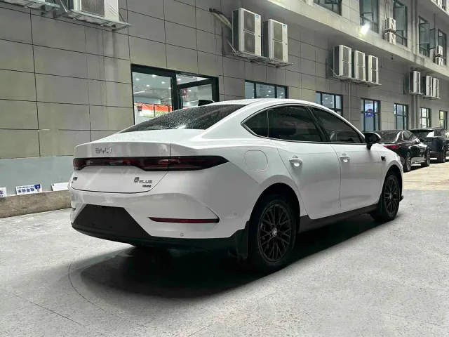 BYD Qin PLUS — Фото автомобиля 2