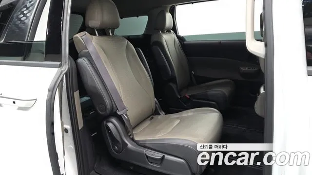 Kia Carnival 4th Gen — Фото автомобиля 18
