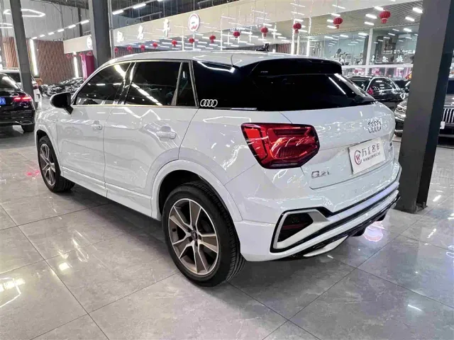 Audi Q2L — Фото автомобиля 10