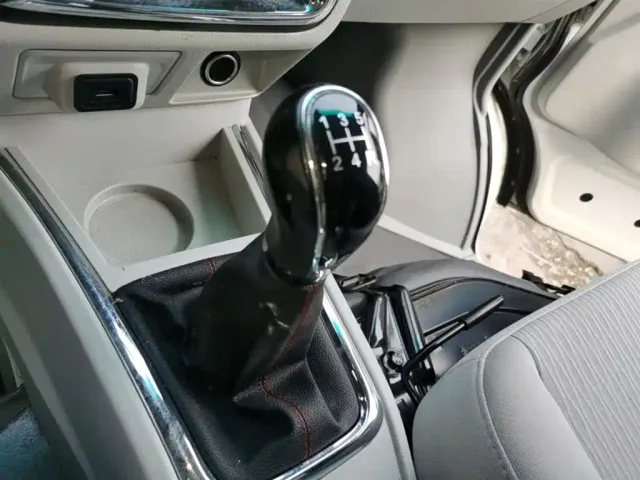 Jinbei New Hiace X30L — Фото автомобиля 13