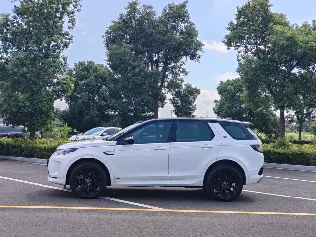 Land Rover Discovery Sport — Фото автомобиля 7