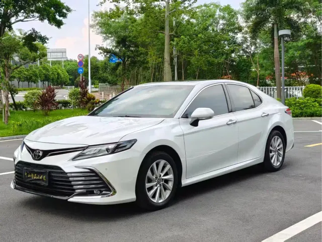 Toyota Camry — Фото автомобиля 3