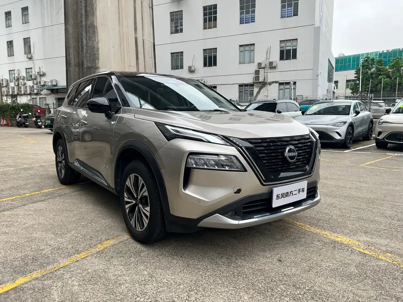 Nissan X-Trail 2023 e-POWER Super Hybrid Dual Motor AWD Luxury Edition — Фото автомобиля 3