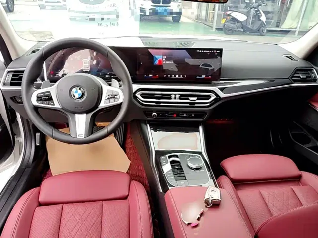 BMW 3 Series — Фото автомобиля 9
