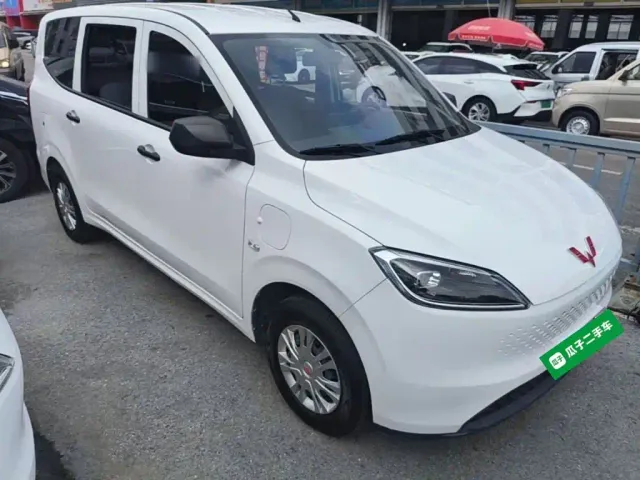Wuling Hongguang — Фото автомобиля 3
