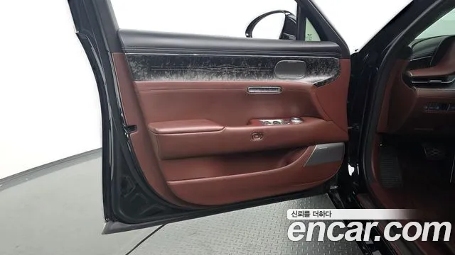 Genesis G90 — Фото автомобиля 16
