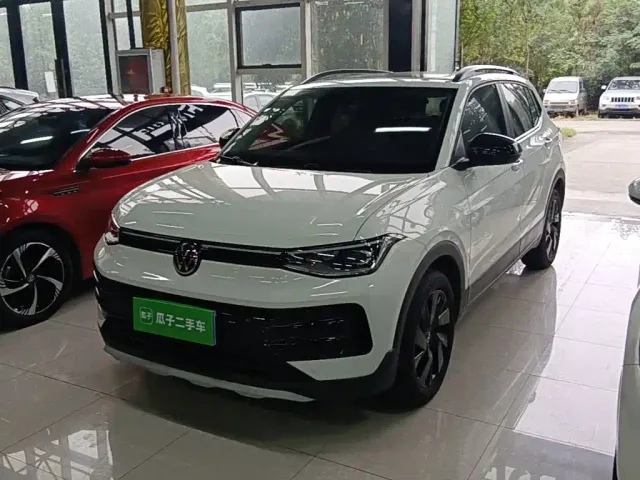 Фотография автомобиля — Volkswagen Tharu