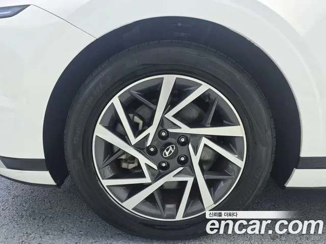 Hyundai Grandeur GN7 — Фото автомобиля 10