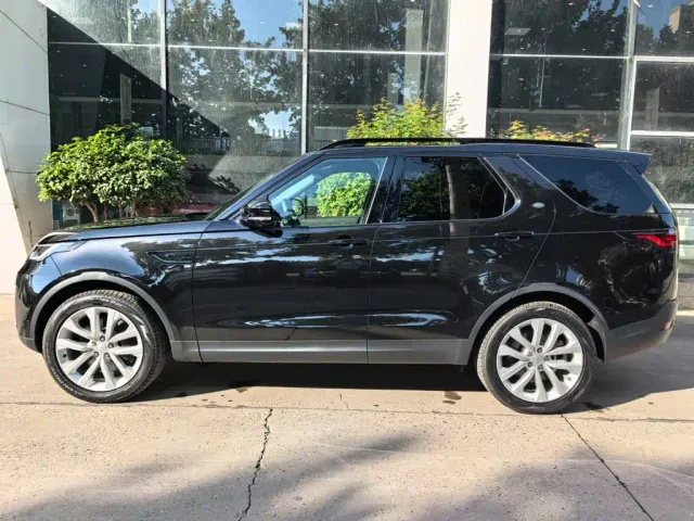 Land Rover Discovery — Фото автомобиля 2