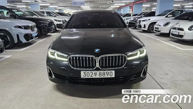 BMW 5 Series G30 — Фото автомобиля 3
