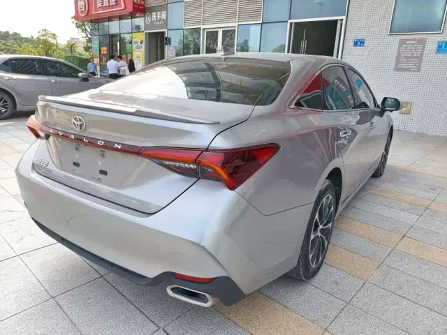 Toyota Avalon — Фото автомобиля 8