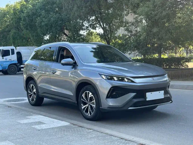BYD Song Pro — Фото автомобиля 4