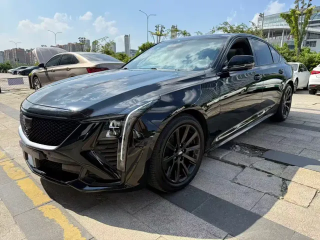 Фотография автомобиля — Cadillac CT5