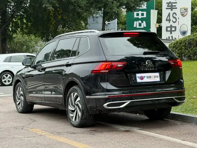 Volkswagen Tiguan L — Фото автомобиля 4