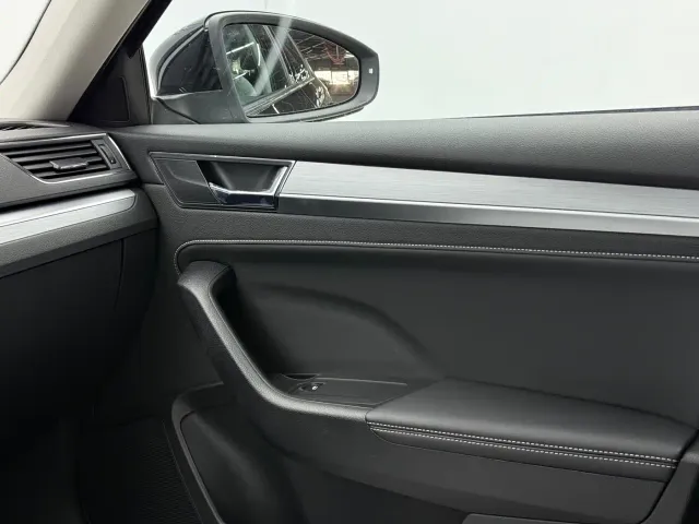 Skoda Superb — Фото автомобиля 9