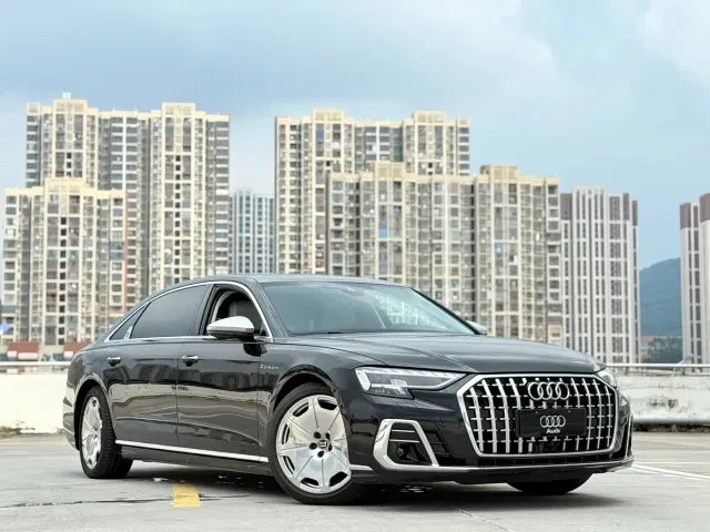Audi A8 — Фото автомобиля 3