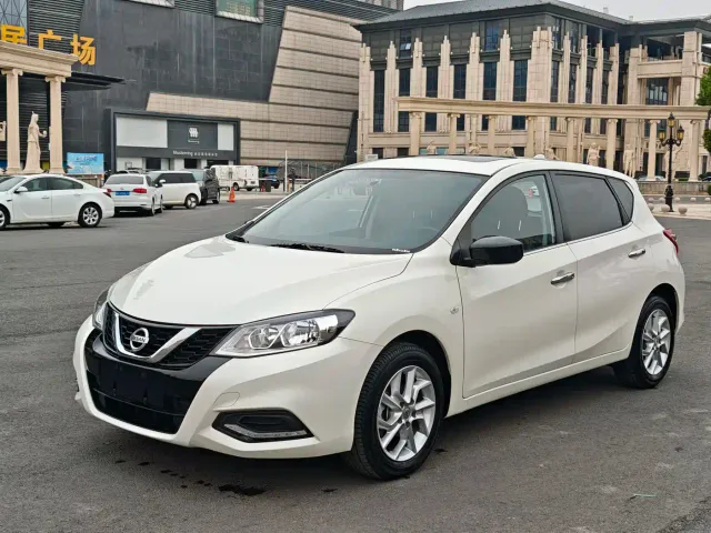 Фотография автомобиля — Nissan Tiida