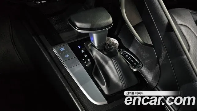 Hyundai Avante CN7 — Фото автомобиля 9