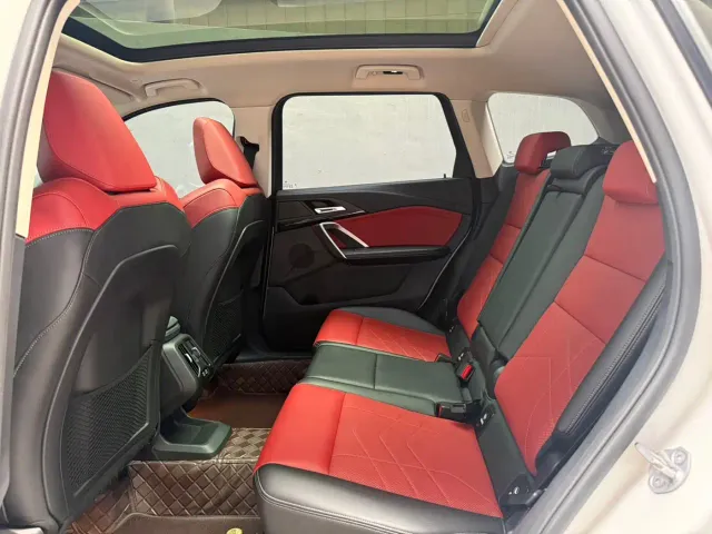BMW X1 — Фото автомобиля 10